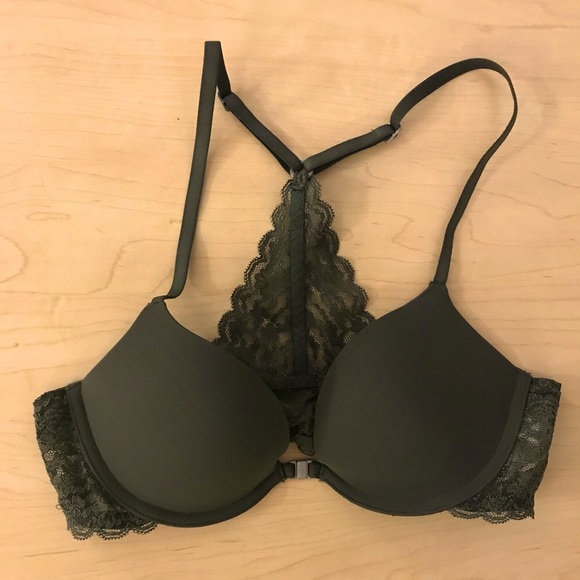 GILLY HICKS Push Up Bra